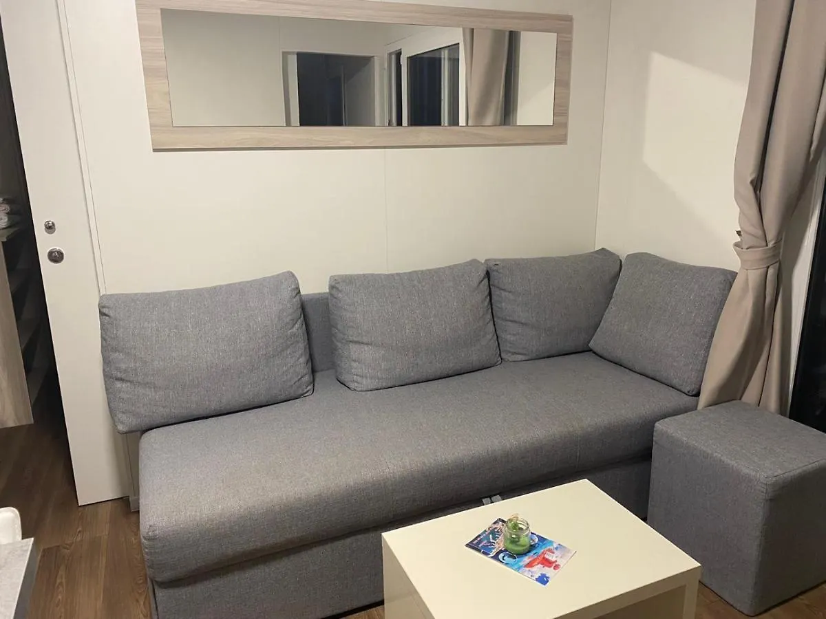 Mobilne Kucice Pakostane**** Villa Croatia